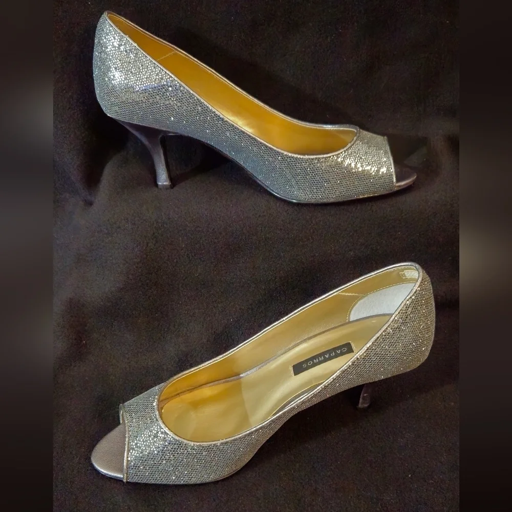 Caparros shimmering silver